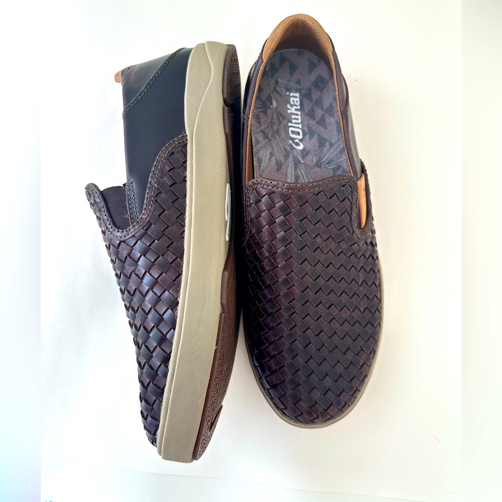 COPY - Men’s 9.5 Olukai  Lae’ ahi Lauhala slip on sneakers.